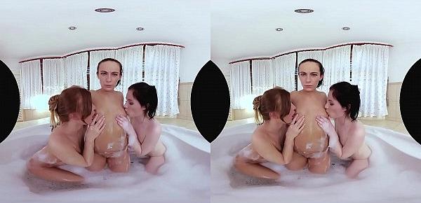  Lexi Has an Amazing Time With Her Big-Breasted Friends in the Bath